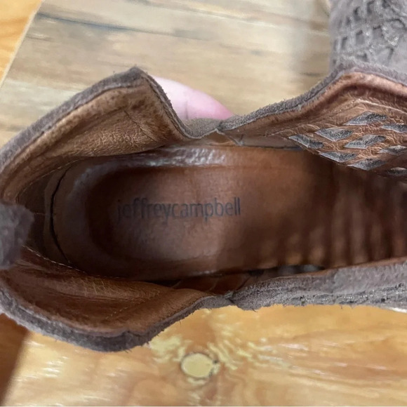 Jeffrey Campbell taggart perforated ankle boots split sides grey women’s 6.5 - Picture 5 of 9